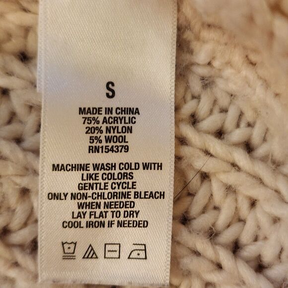 Aeropostale Oatmeal Wool Blend Crochet Cable Knit Cropped Sweater Sz S - Picture 7 of 8